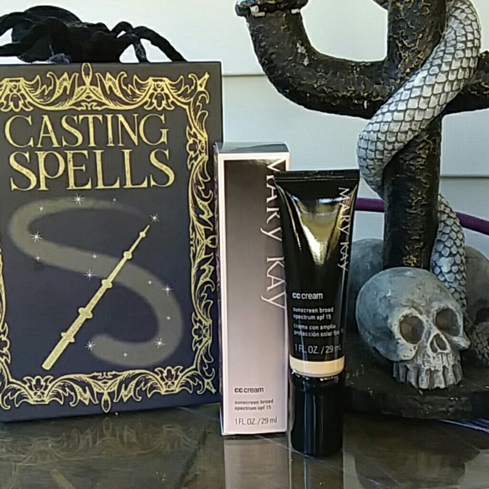 Mary Kay Very Light CC Cream makeup foundation